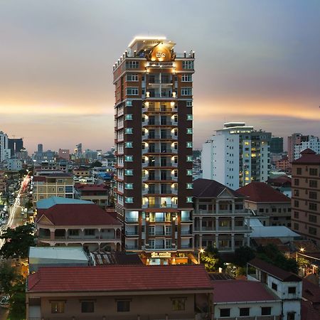 Queen Mansion Phnom Penh Exteriör bild