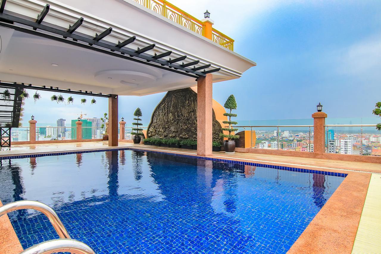 Queen Mansion Phnom Penh Exteriör bild