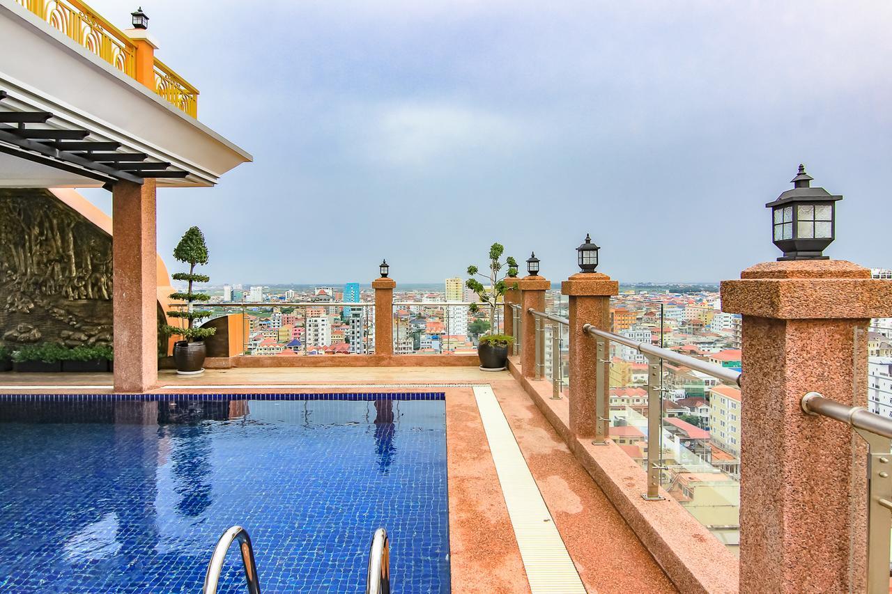 Queen Mansion Phnom Penh Exteriör bild